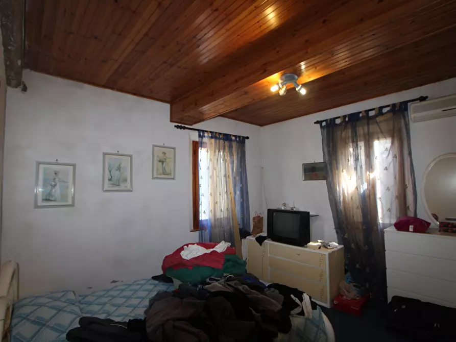 Immagine 11 di Porzione di casa in vendita  in Via Sant'Apollinare a Valsamoggia