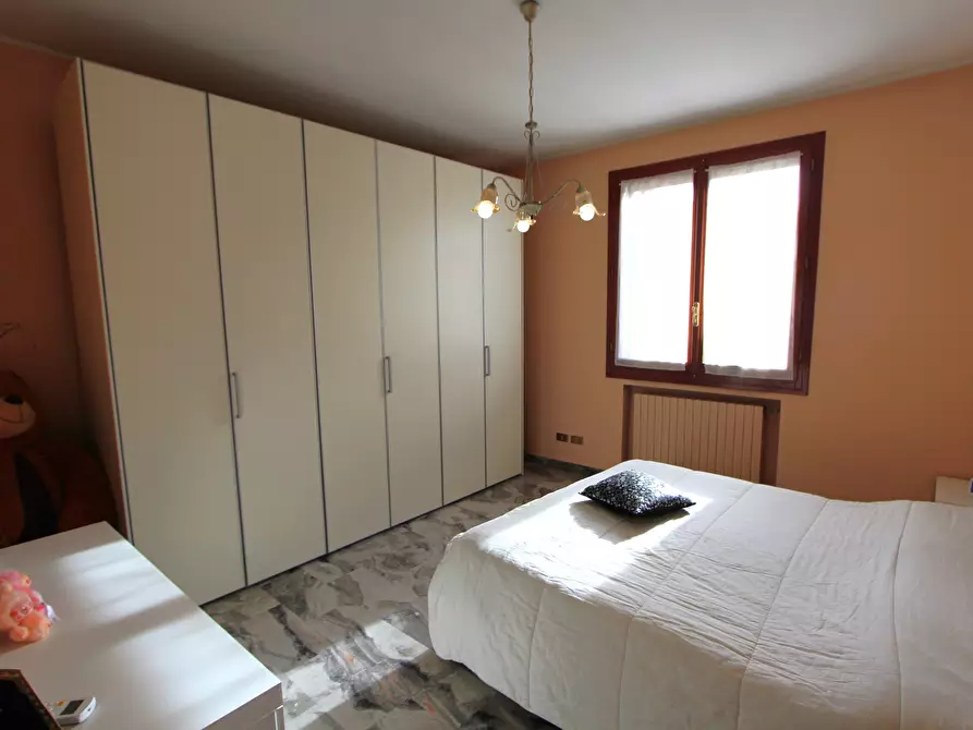 Immagine 54 di Villa in vendita  in Via dell'Artigiano 1 a Valsamoggia