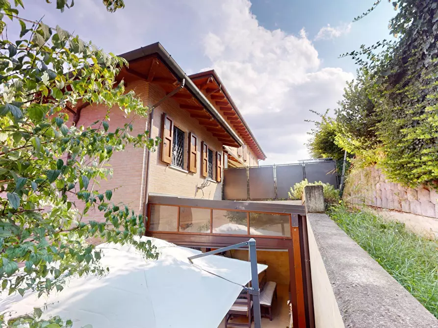 Immagine 35 di Villetta a schiera in vendita  in Via A. Pallotti a Valsamoggia