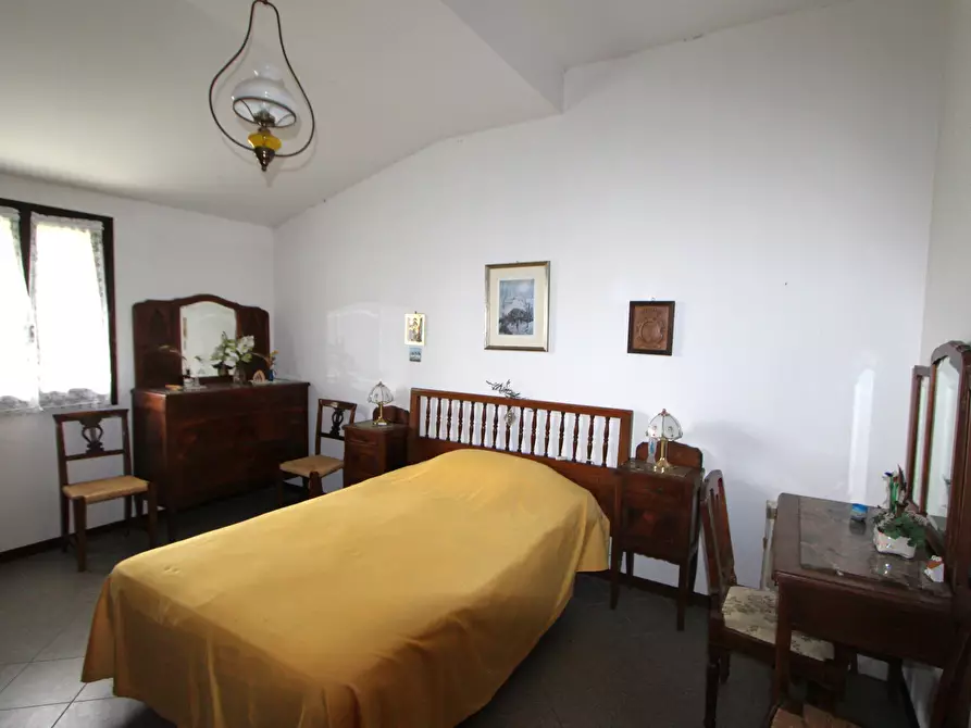 Immagine 9 di Porzione di casa in vendita  in Via Palazzetto 17 a Valsamoggia