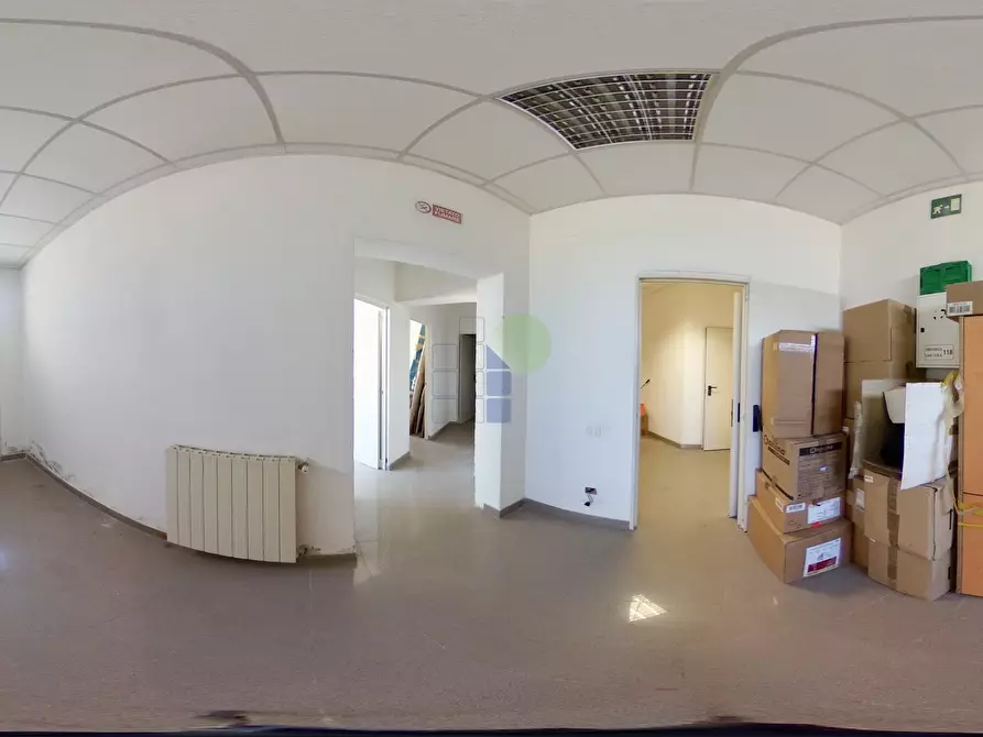 Immagine 23 di Attività artigianale in vendita  in Via Grotta delle Fate 89 a Livorno