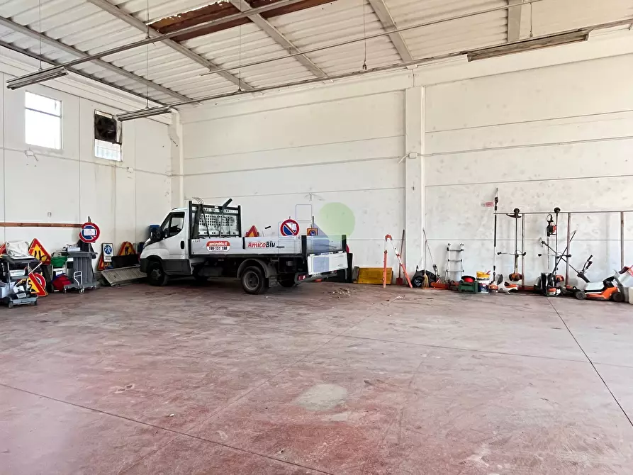 Immagine 4 di Capannone industriale in affitto  in Via Aurelia 76 a Collesalvetti