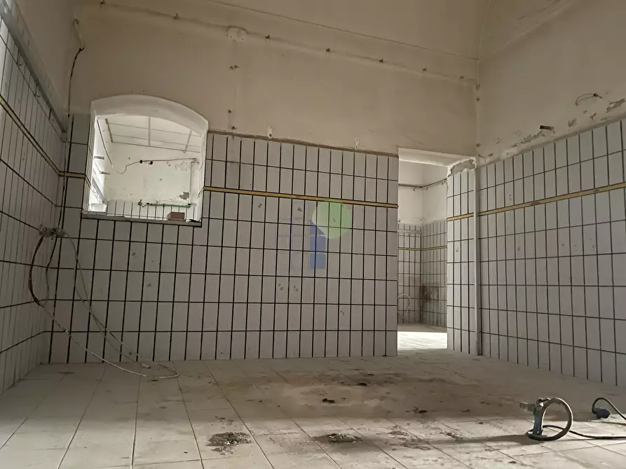 Immagine 13 di Capannone industriale in vendita  in Via Buontalenti 6 a Livorno