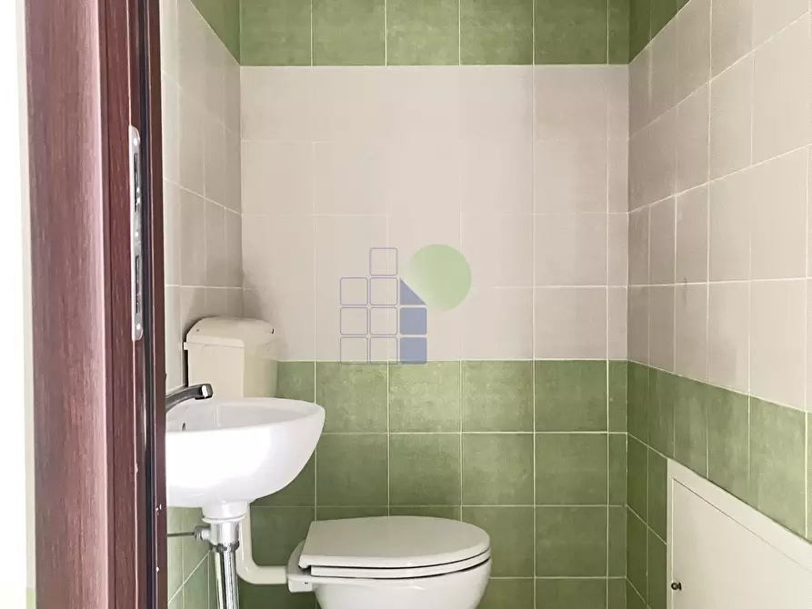 Immagine 8 di Ufficio in vendita  in Via delle Cateratte 105 a Livorno