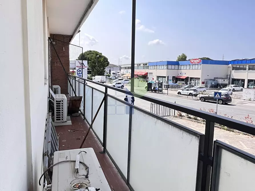 Immagine 2 di Ufficio in affitto  in Via Pian di Rota 10 a Livorno