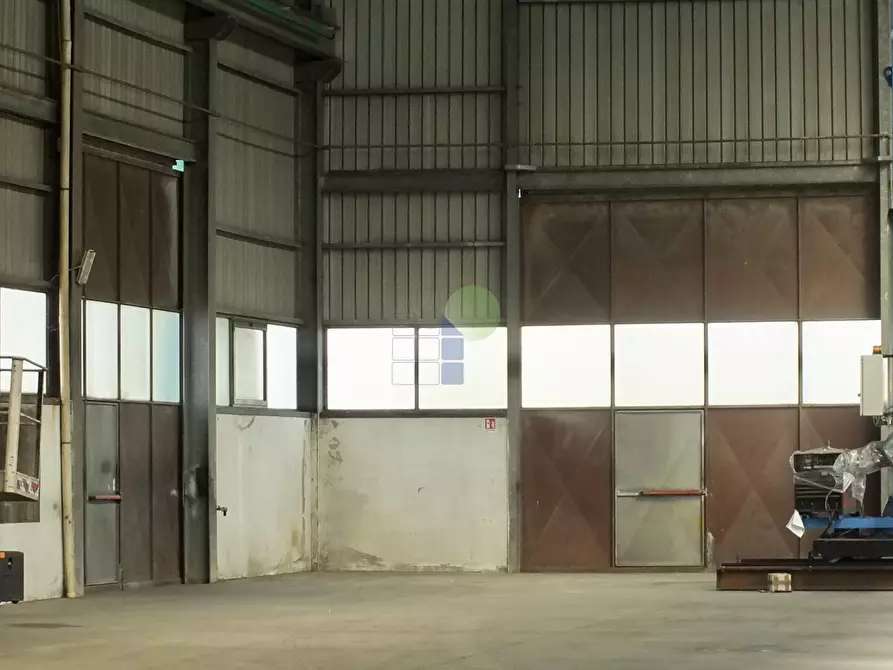 Immagine 8 di Attività artigianale in vendita  in via Arno 22 a Piombino