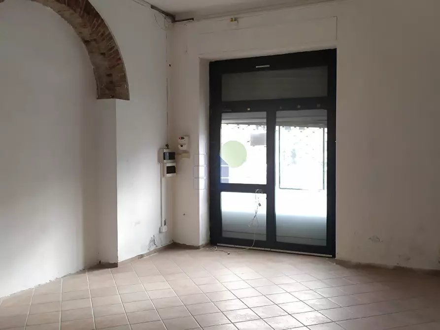 Immagine 3 di Capannone industriale in affitto  in Scali Luigi Bettarini 2 a Livorno