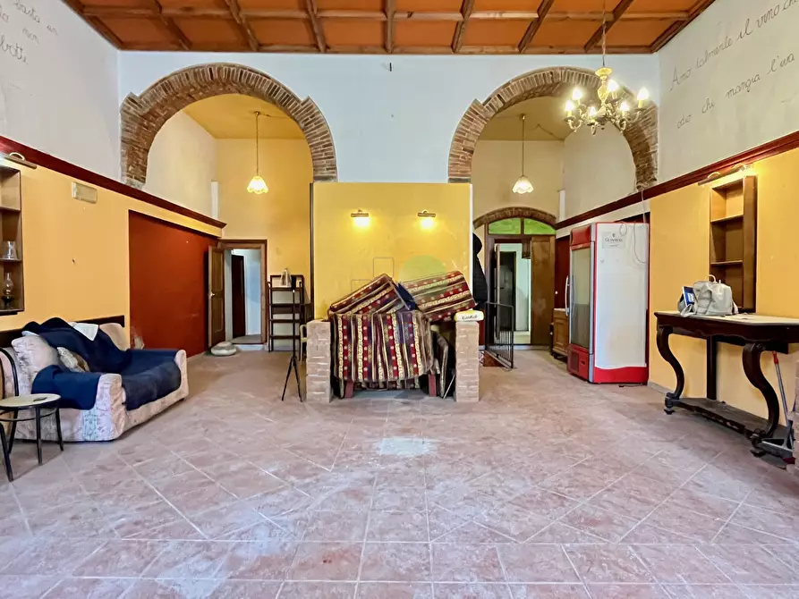 Immagine 1 di Laboratorio in vendita  in Scali del Pesce 11 a Livorno