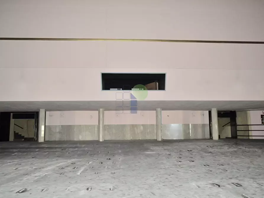 Immagine 8 di Capannone industriale in affitto  in Piazza Grande 55 a Livorno