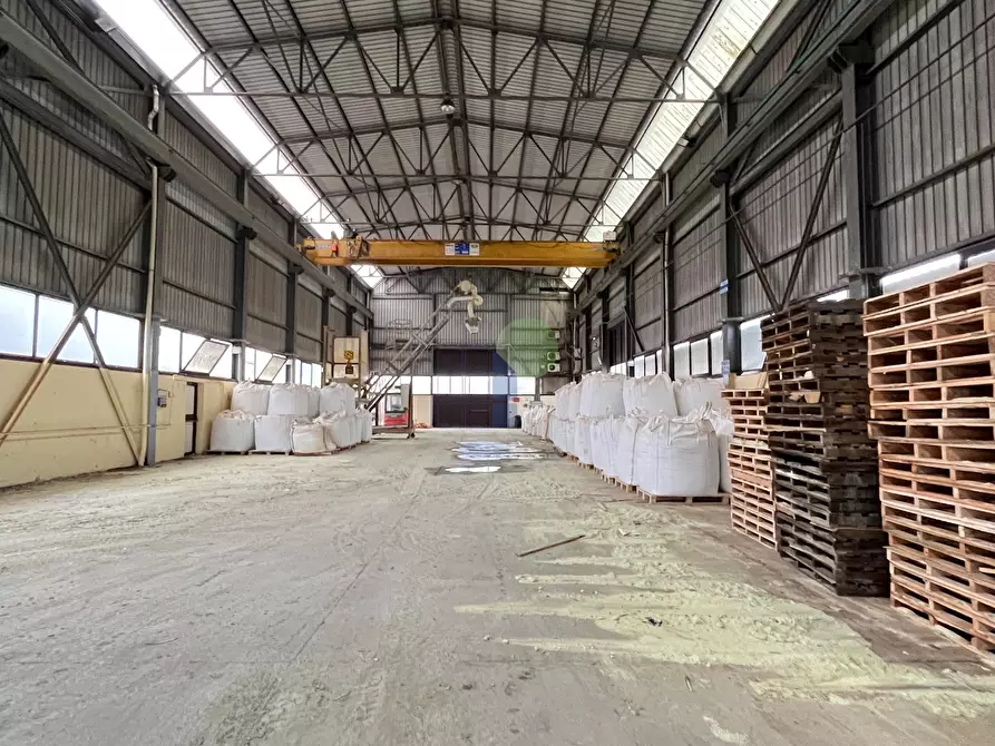 Immagine 32 di Attività artigianale in vendita  in via Arno 22 a Piombino