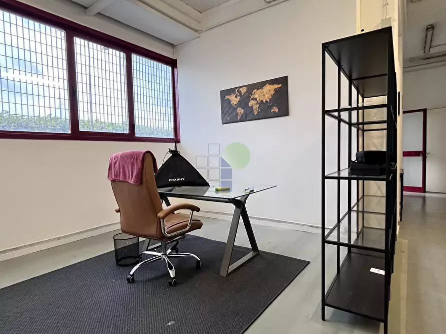 Immagine 6 di Ufficio in affitto  in Via dell' Artigianato 21 a Livorno