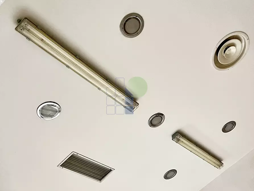 Immagine 12 di Capannone industriale in vendita  in Via Buontalenti 22 a Livorno