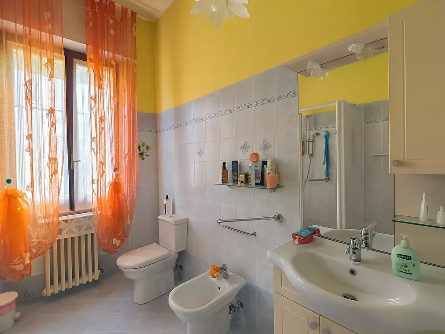 Immagine 13 di Bilocale in vendita  in Via Venezia a Dormelletto