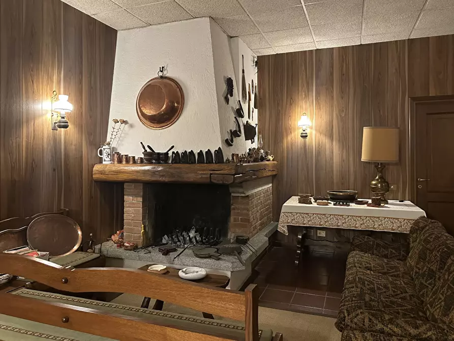 Immagine 14 di Villa in vendita  in Via Varallo Pombia 2 a Castelletto Sopra Ticino