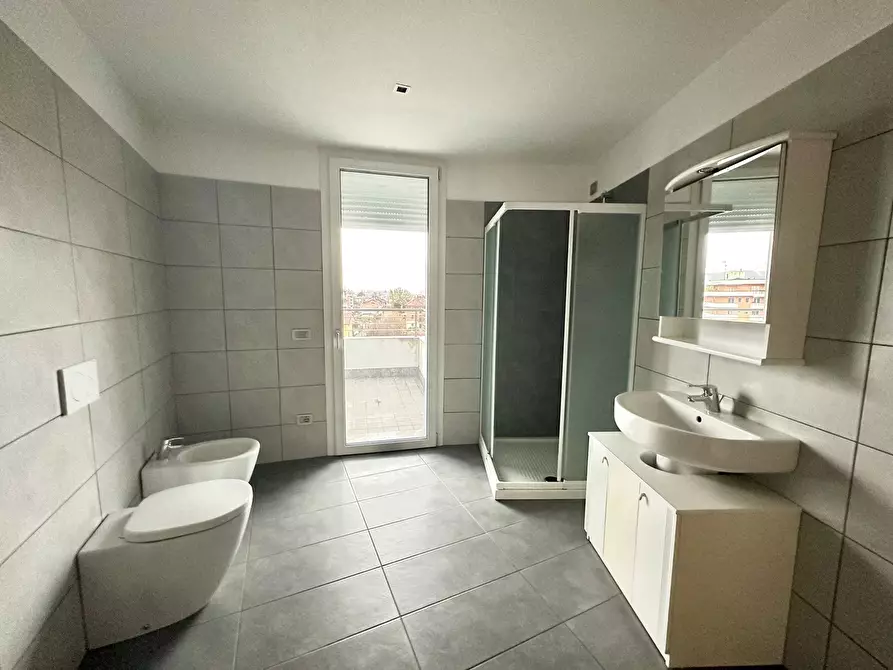 Immagine 18 di Bilocale in vendita  in Via G. Matteotti 1 a Borgomanero