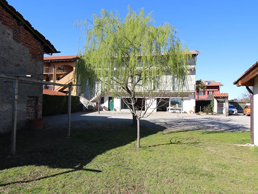 Immagine 31 di Rustico / casale in vendita  in Via Lanca 1 a Oleggio