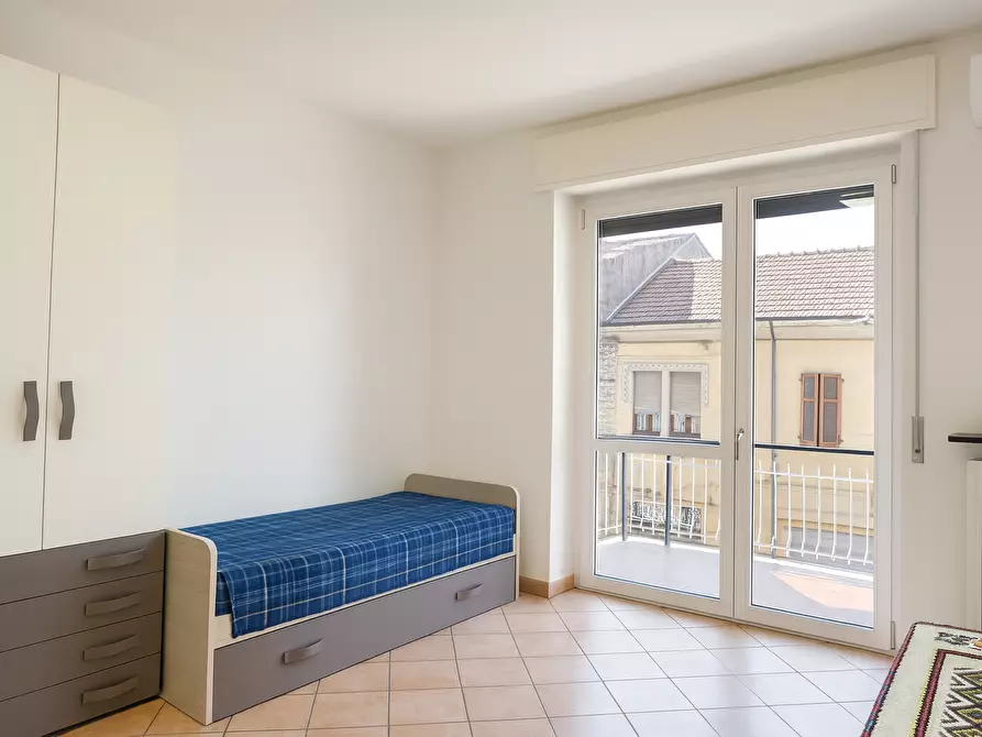 Immagine 12 di Trilocale in vendita  in Via Torino 11 a Arona