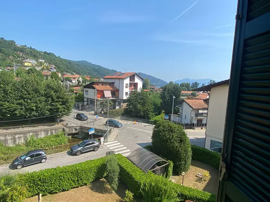 Immagine 13 di Bilocale in affitto  in Via Minazza a Meina