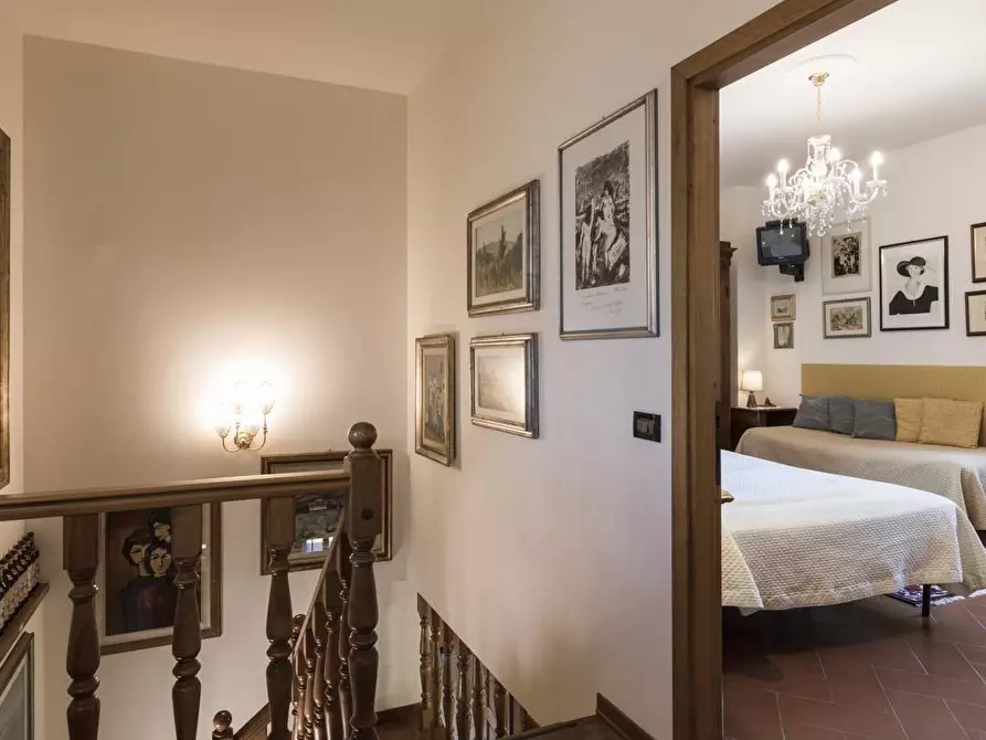 Immagine 36 di Villa in vendita  in via tortori a Montespertoli
