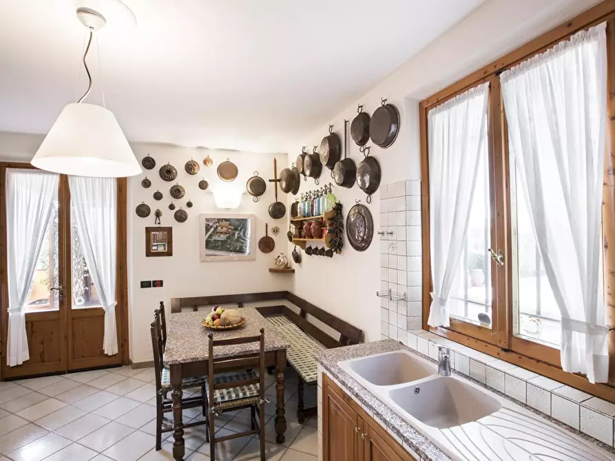 Immagine 27 di Villa in vendita  in via tortori a Montespertoli