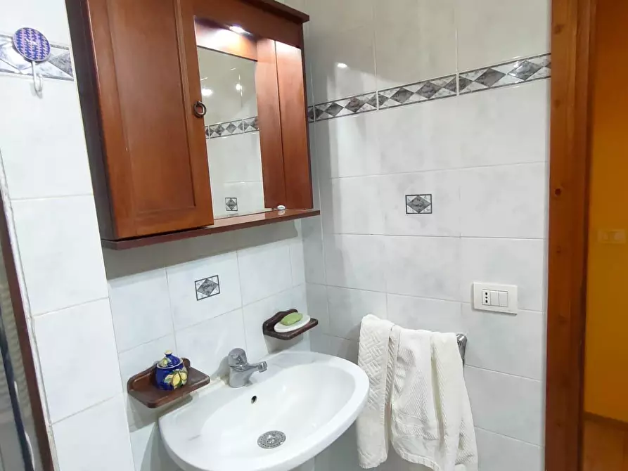 Immagine 16 di Bilocale in vendita  in Via Reginaldo Giuliani 330 a Firenze