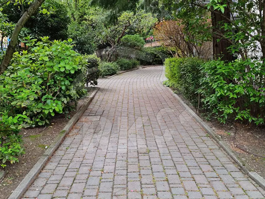 Immagine 32 di Trilocale in vendita  in Via San Mamolo 153 a Bologna