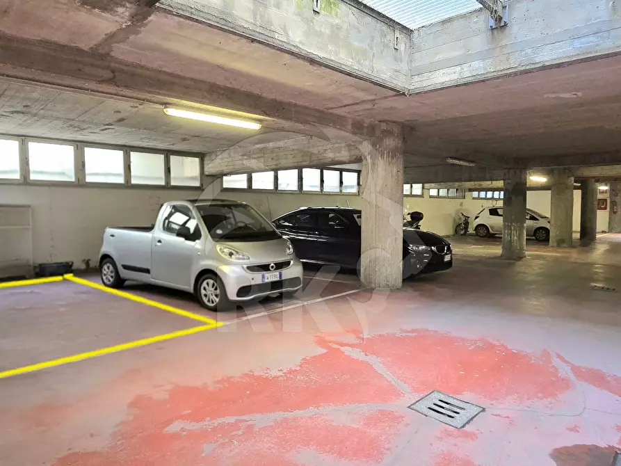 Immagine 28 di Pentalocale in vendita  in Via di Corticella 229 a Bologna