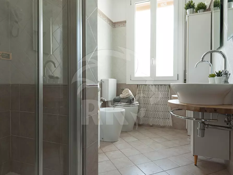 Immagine 11 di Trilocale in vendita  in Via San Mamolo 153 a Bologna