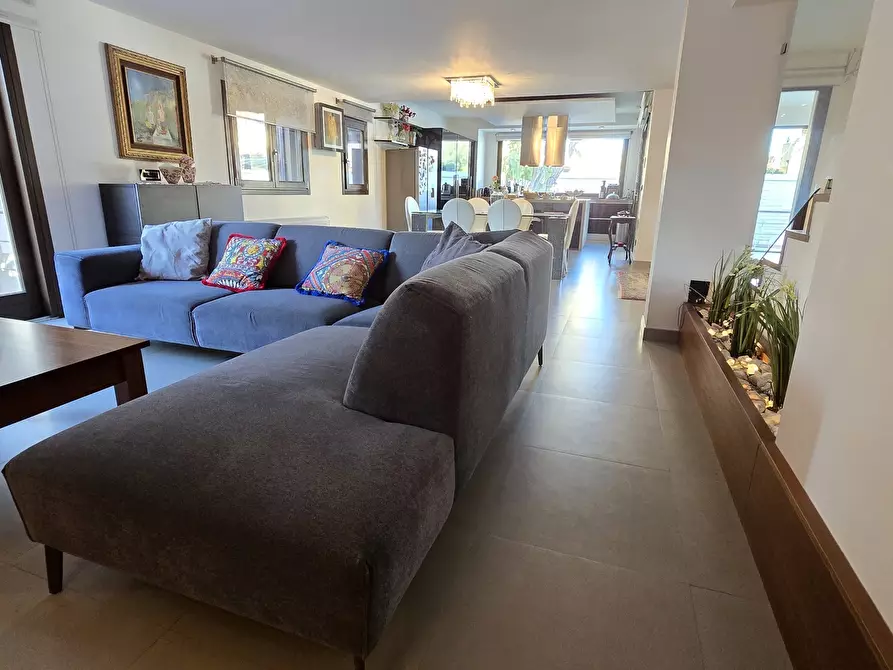 Immagine 14 di Villa in vendita  in Via Monti Nebrodi 64 a Siracusa