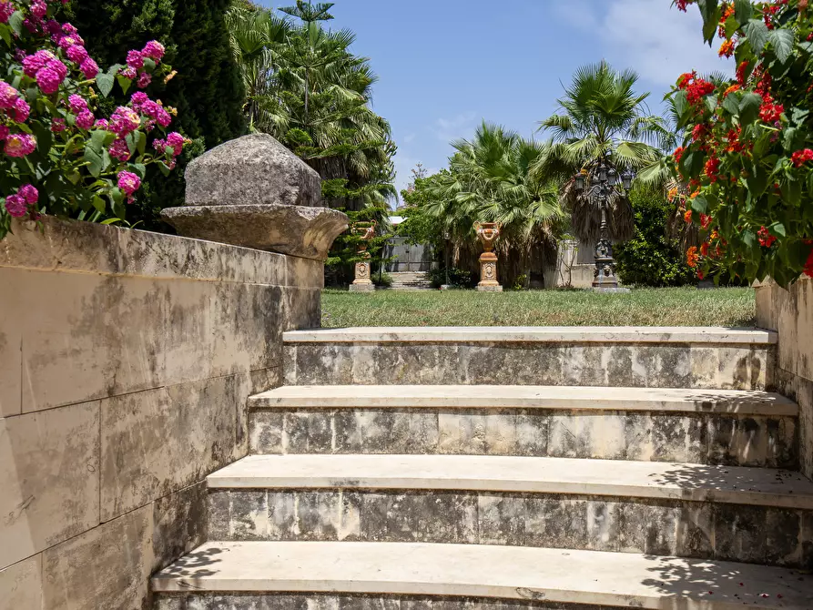 Immagine 33 di Albergo/B&B/Residence in vendita  in Via pola 2 a Noto