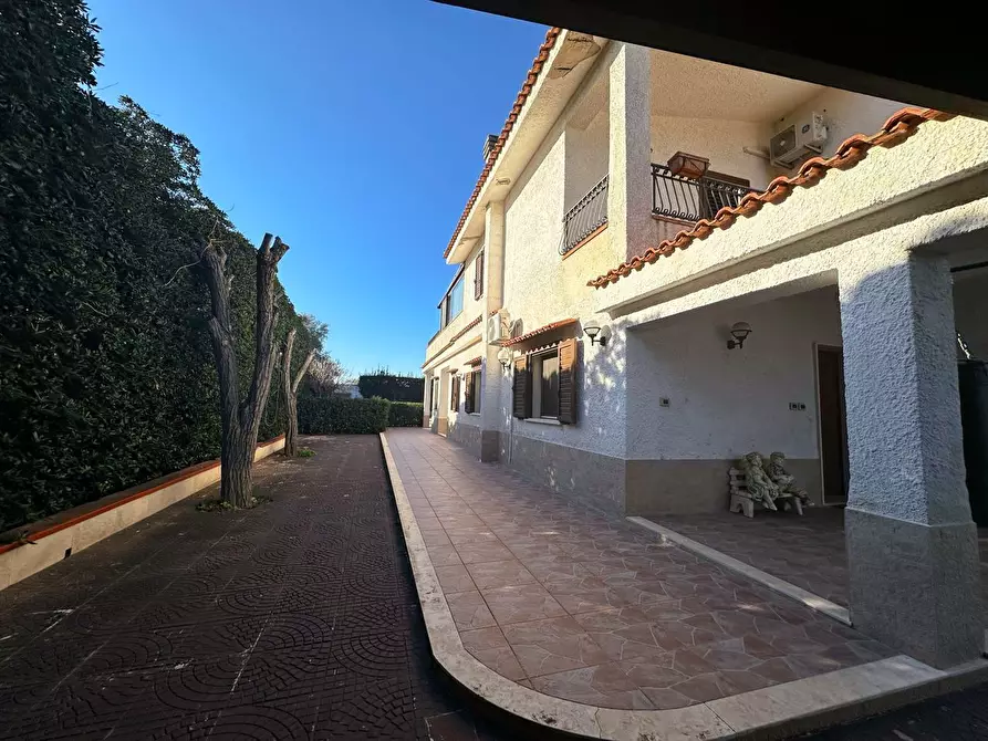 Immagine 2 di Villa in vendita  in Via del Gabbiano 4 a Siracusa