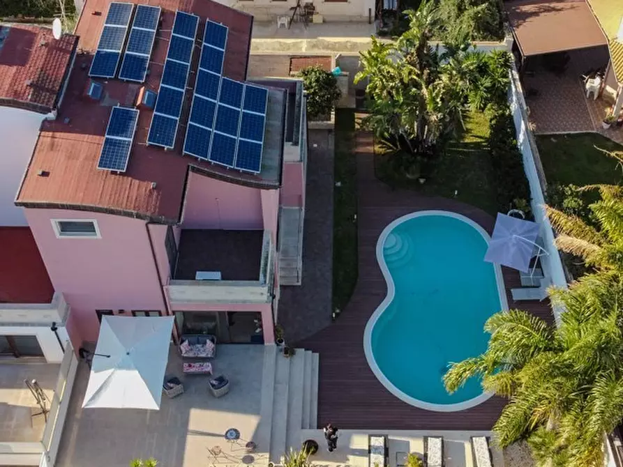 Immagine 43 di Villa in vendita  in Via Monti Nebrodi 64 a Siracusa