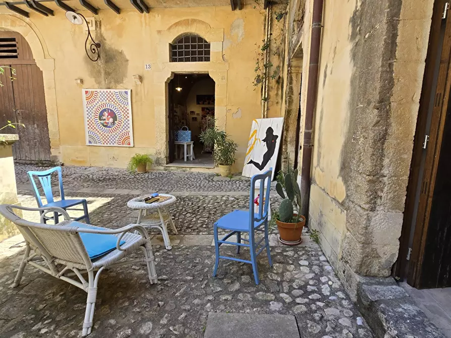 Immagine 59 di Casa indipendente in vendita  in Via Camillo Benso Conte di Cavour 48 a Noto