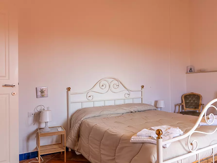 Immagine 90 di Villa in vendita  in Via Priamo 10 a Siracusa