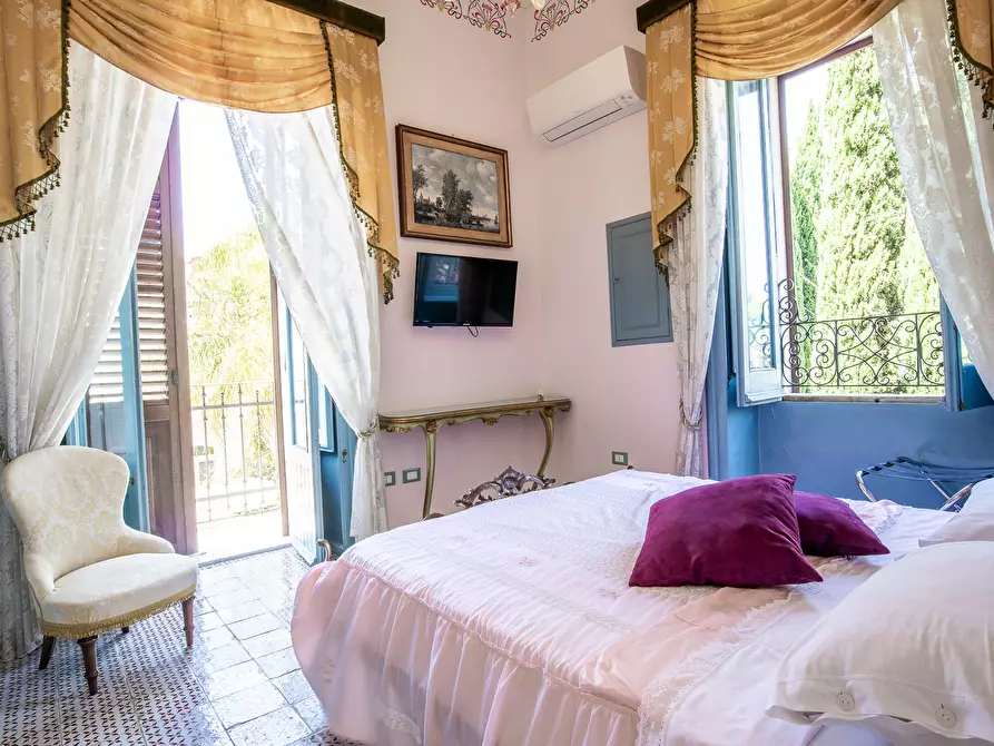 Immagine 7 di Villa in vendita  in Via pola 2 a Noto