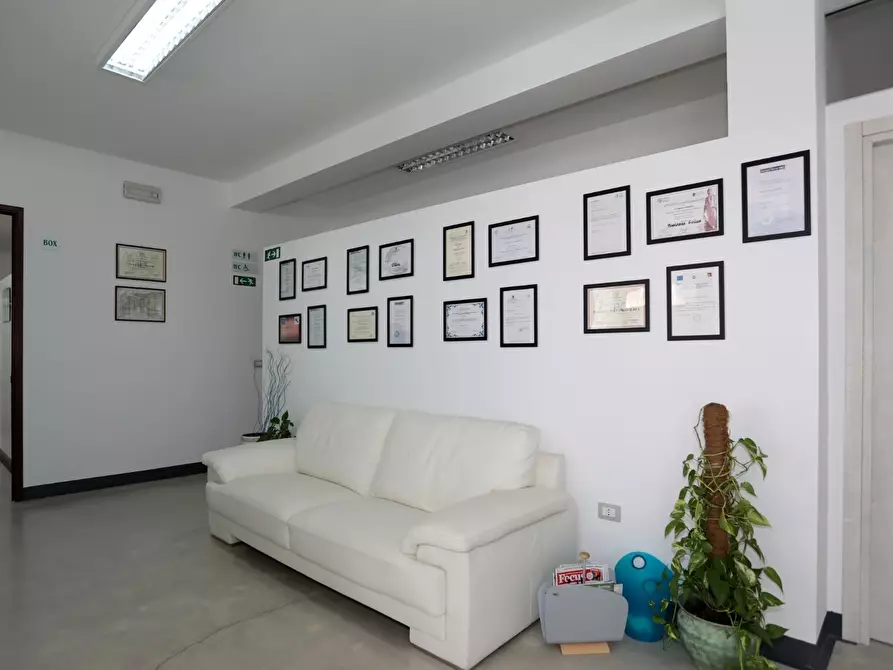 Immagine 10 di Ufficio in affitto  in Via Umberto 396a a Canicattini Bagni