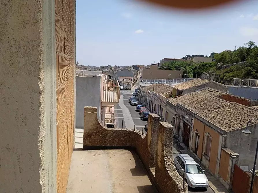 Immagine 11 di Terratetto in vendita  in Via A. Uccello 31 a Canicattini Bagni
