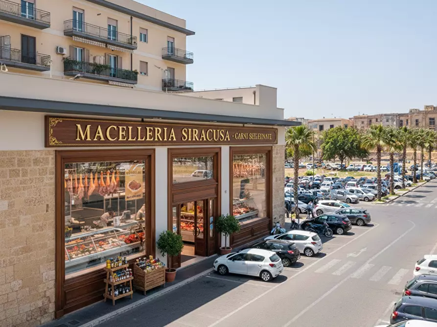 Immagine 6 di Locale commerciale in vendita  in Viale Santa Panagia a Siracusa