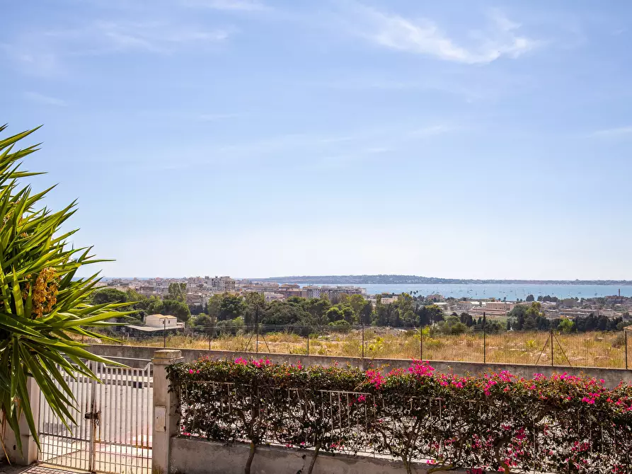 Immagine 7 di Villa in vendita  in Viale Giulio Emanuele Rizzo 2 a Siracusa