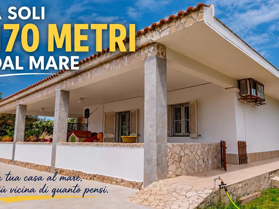Immagine 1 di Villa in vendita  in Via Mar Mediterraneo a Siracusa