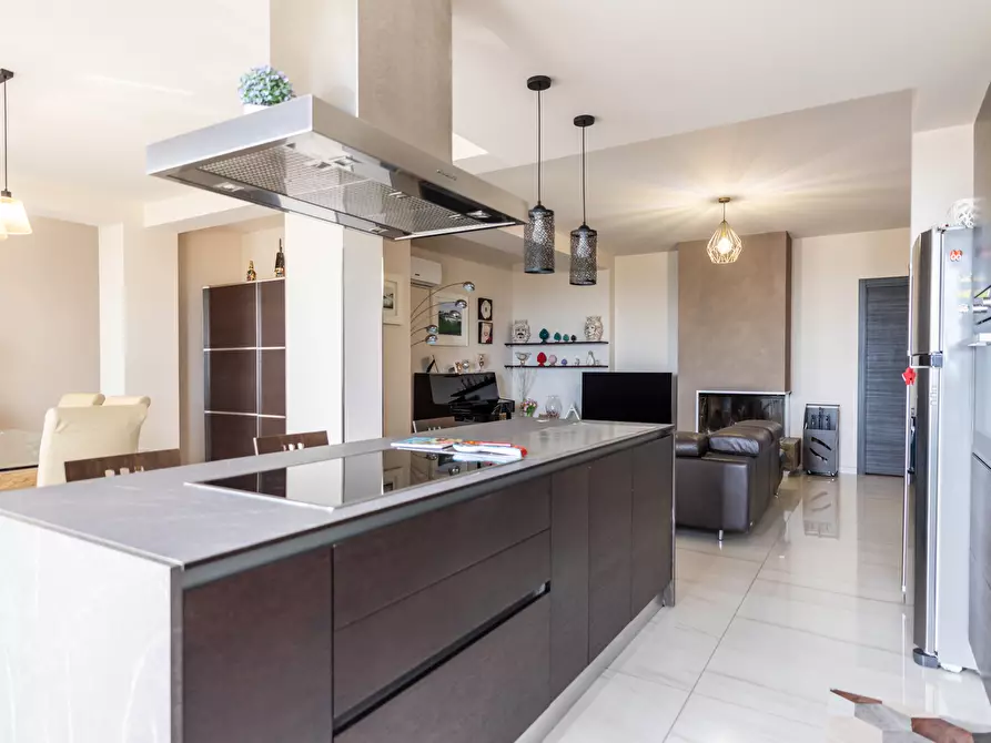 Immagine 29 di Villa in vendita  in Via Vincenzo Bellini 163 a Piedimonte Etneo