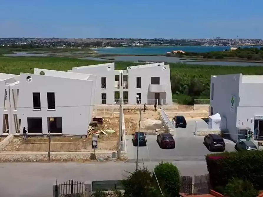 Immagine 1 di Villa in vendita  in Via Lido Sacramento 64 a Siracusa