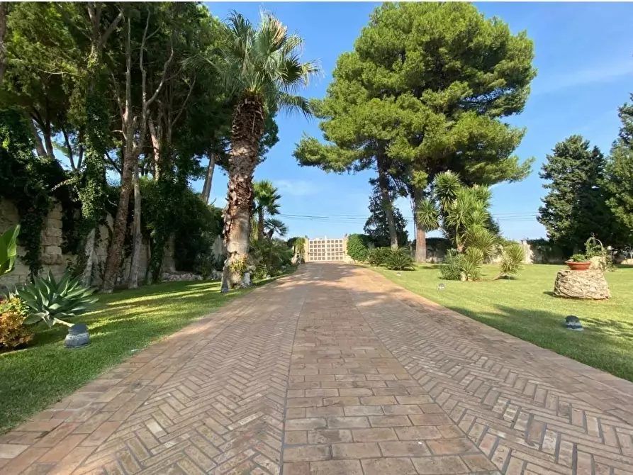 Immagine 5 di Villa in vendita  in Strada Tremmilia 143 a Siracusa