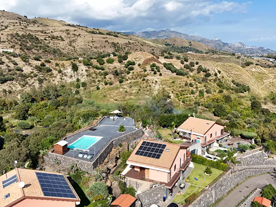 Immagine 114 di Villa in vendita  in Via Vincenzo Bellini 163 a Piedimonte Etneo