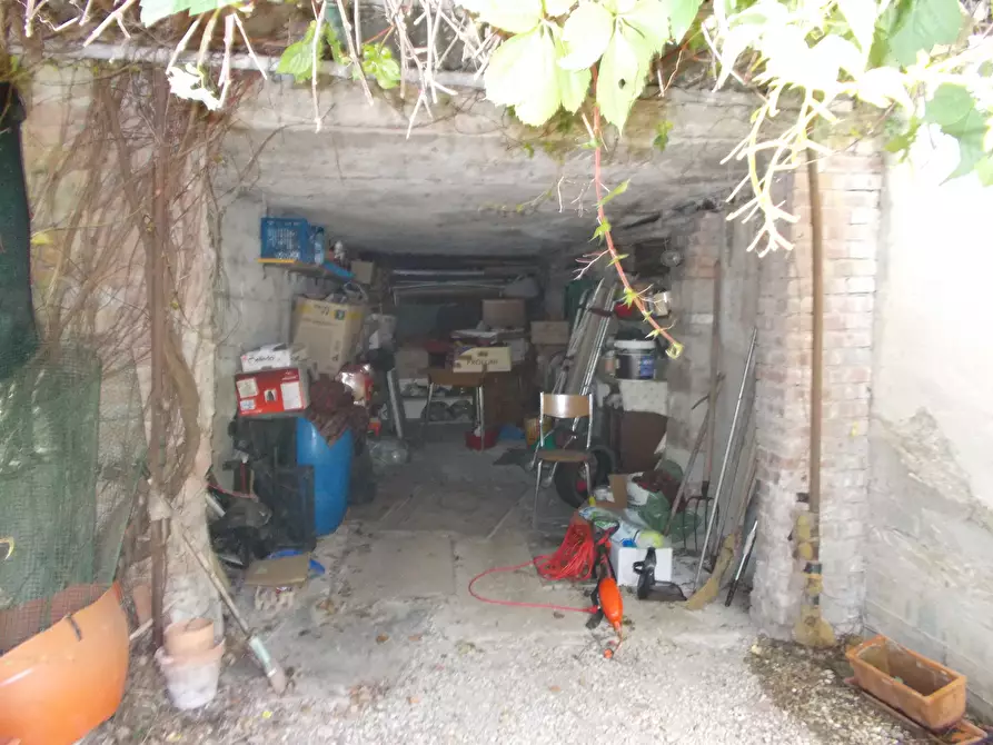 Immagine 14 di Villa in vendita  a Quarrata