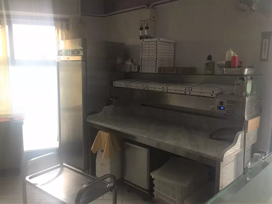 Immagine 18 di Pizzeria / Pub in vendita  in Via Fabio Filzi 157 a Prato