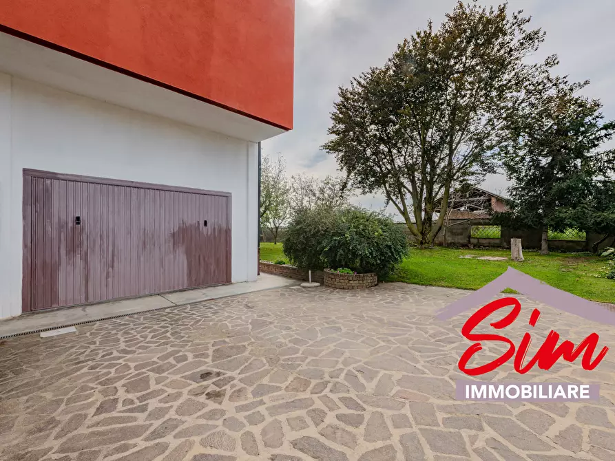 Immagine 7 di Villa in vendita  in Via Roncaglione snc a Casalino