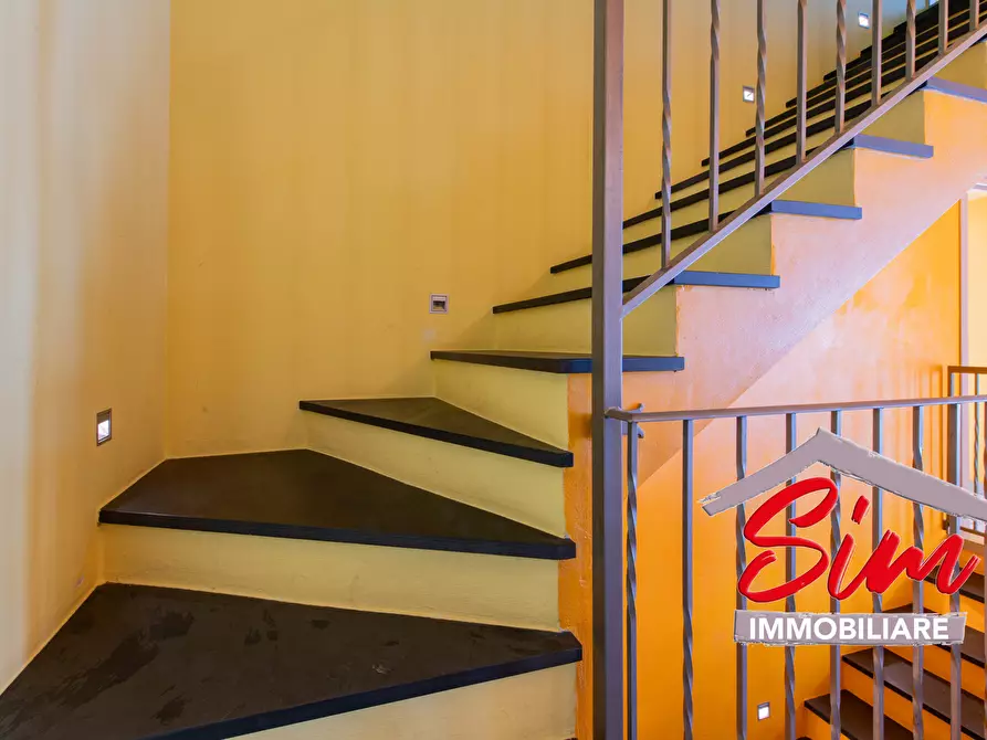 Immagine 12 di Terratetto in vendita  in Piazza Regina Margherita 11 a Mandello Vitta