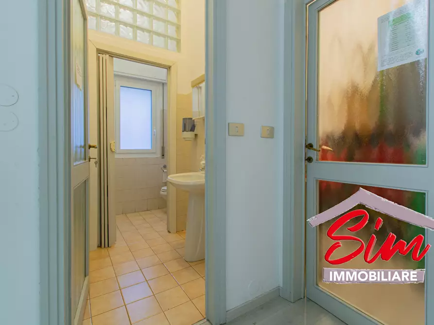 Immagine 5 di Ufficio in vendita  in Via Perazzi sn a Novara