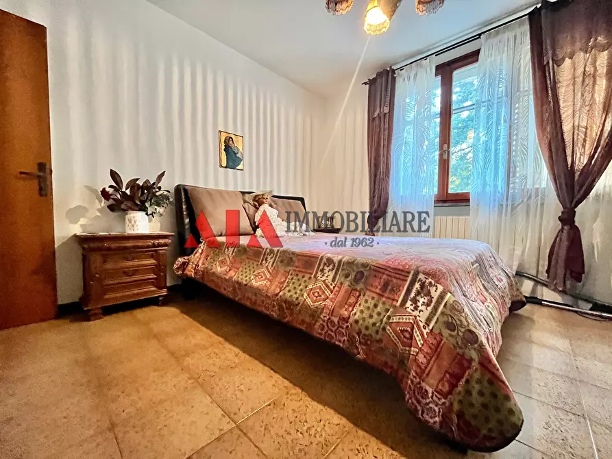 Immagine 10 di Villa in vendita  in Via Vittorio Veneto a Pontedera